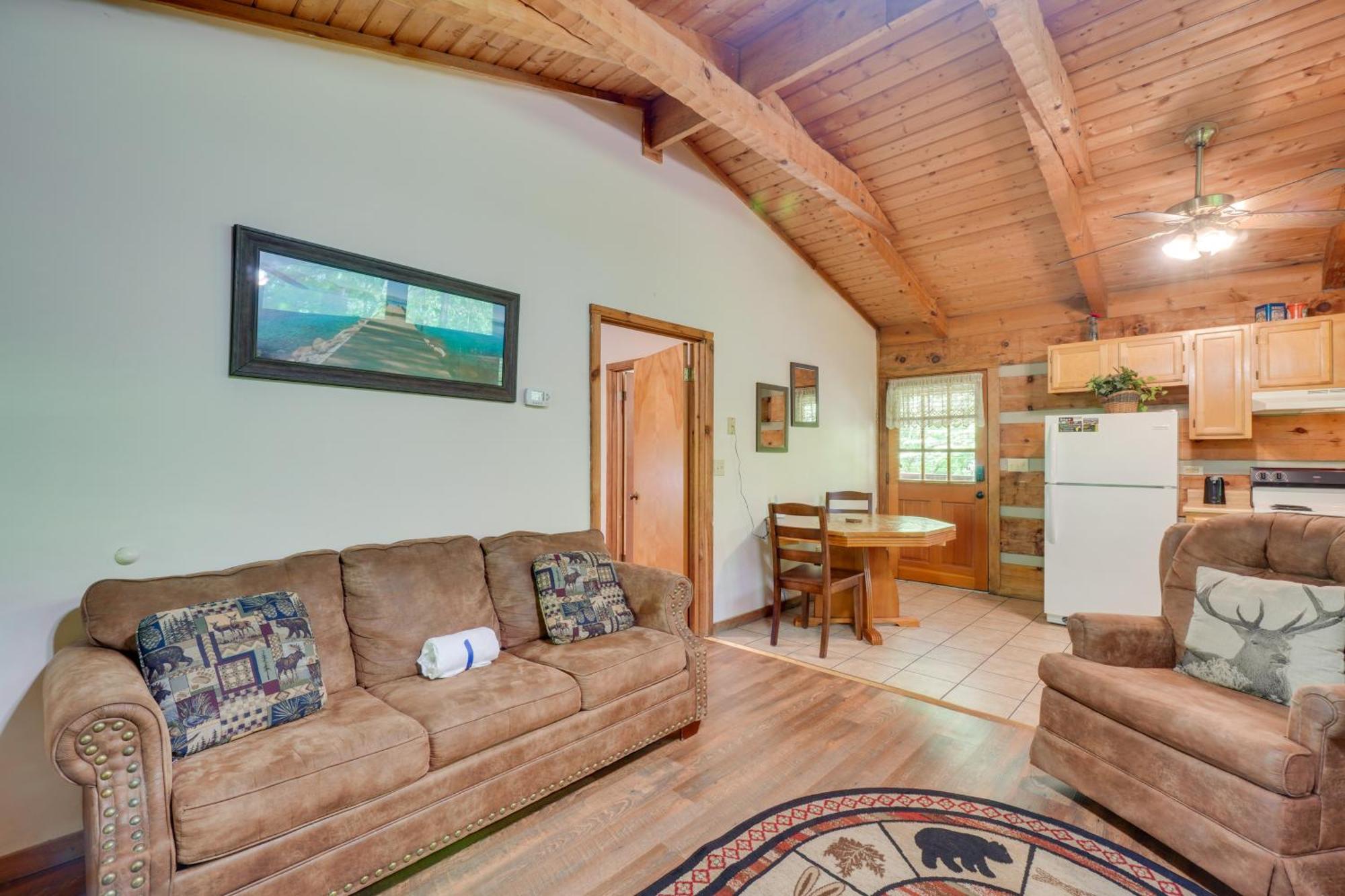 Gatlinburg Cabin With Hot Tub About 6 Mi To Downtown! Eksteriør bilde