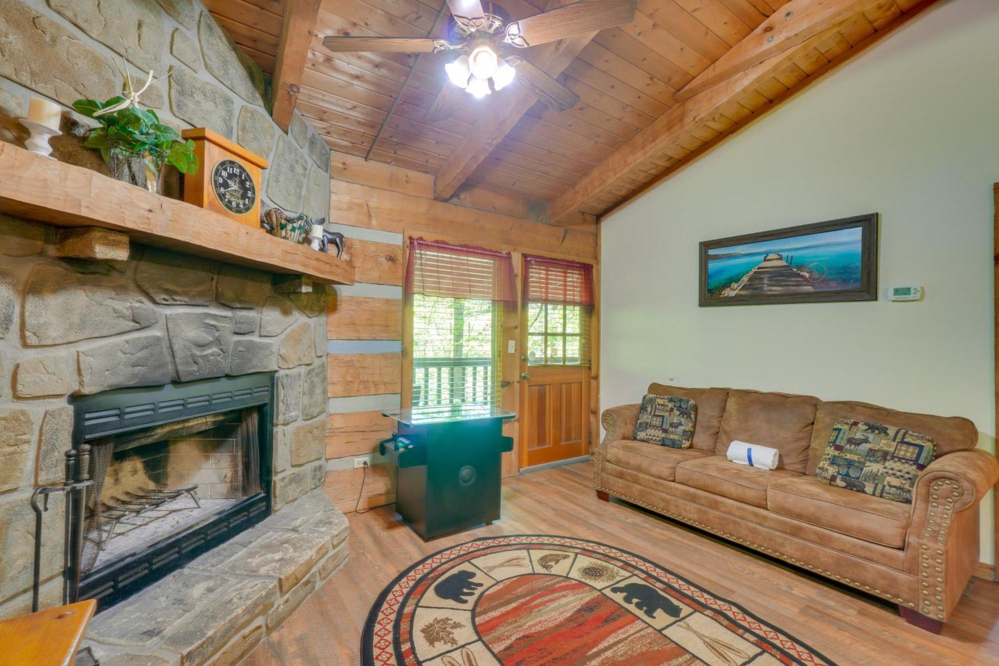 Gatlinburg Cabin With Hot Tub About 6 Mi To Downtown! Eksteriør bilde
